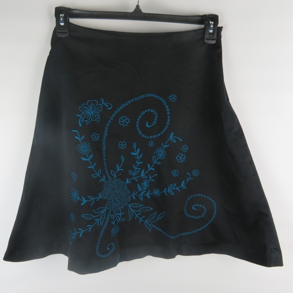 Alanni Turquoise & Black Embroidered Skirt Size 6